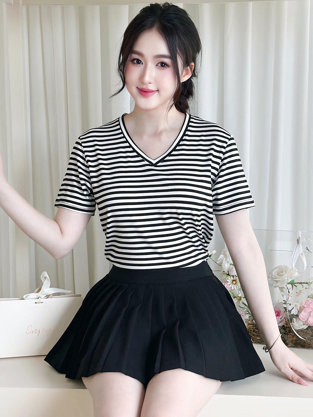 Áo thun nữ Tay ngắn-Cổ tim-Họa tiết kẻ sọc-Mã BSA