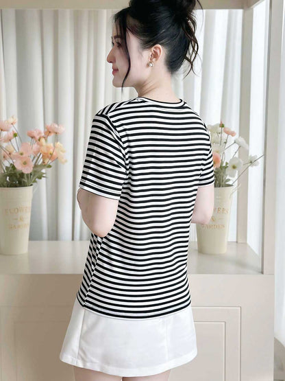 Áo thun nữ cổ tròn, họa tiết kẻ sọc, kiểu dáng trẻ trung - Mã BSB