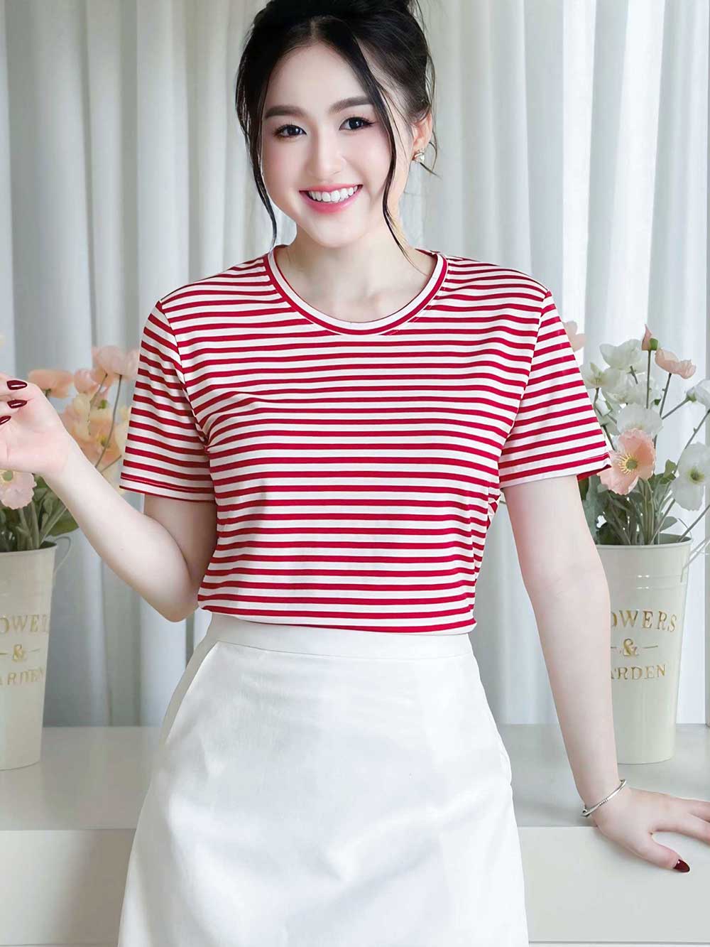 Áo thun nữ cổ tròn, họa tiết kẻ sọc, kiểu dáng trẻ trung - Mã BSB