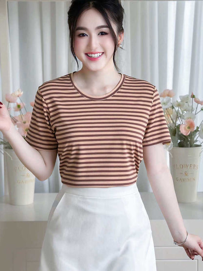 Áo thun nữ cổ tròn, họa tiết kẻ sọc, kiểu dáng trẻ trung - Mã BSB