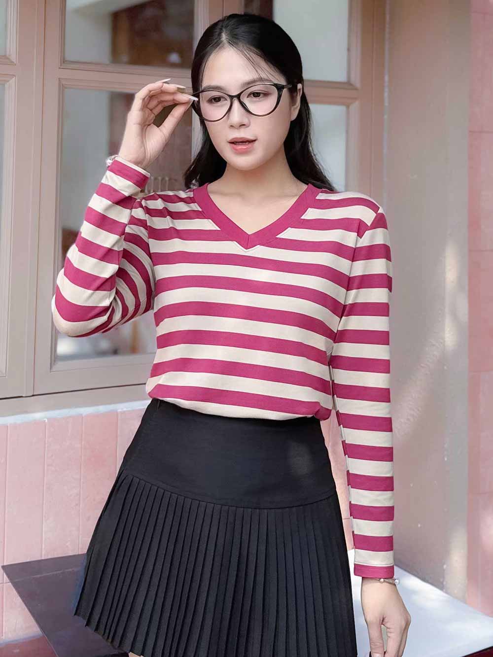 Áo Thun Nữ Tay Dài, Cổ V, Kẻ Sọc, Phong Cách Trẻ Trung, Thanh Lịch, Mã LHV