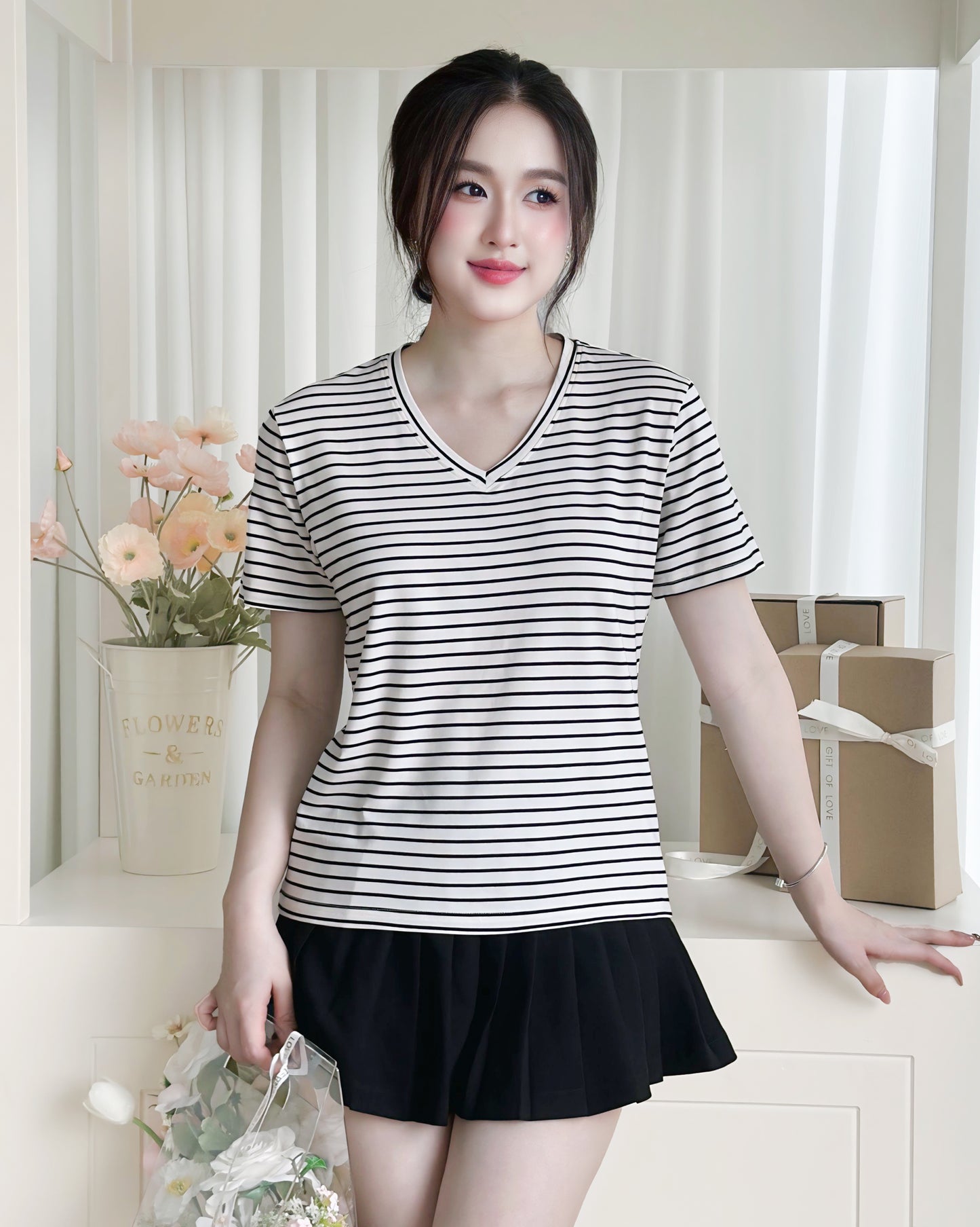 Áo thun nữ Tay ngắn-Cổ tim-Họa tiết kẻ sọc-Mã BSA