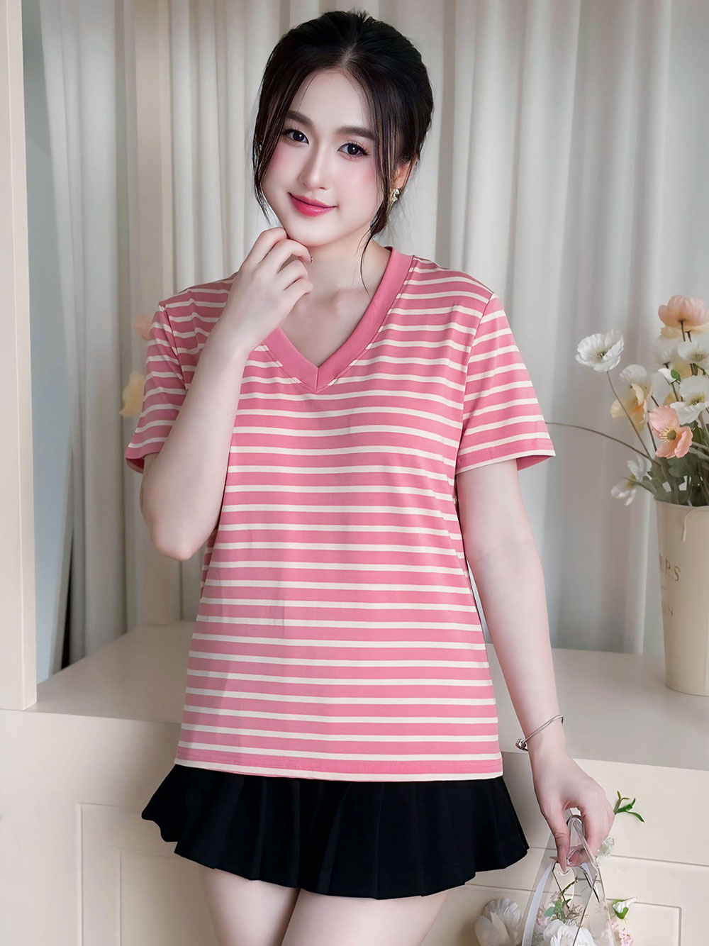Áo Thun Nữ Tay Ngắn-Họa Tiết Kẻ Sọc-Cổ V-Mã BSV