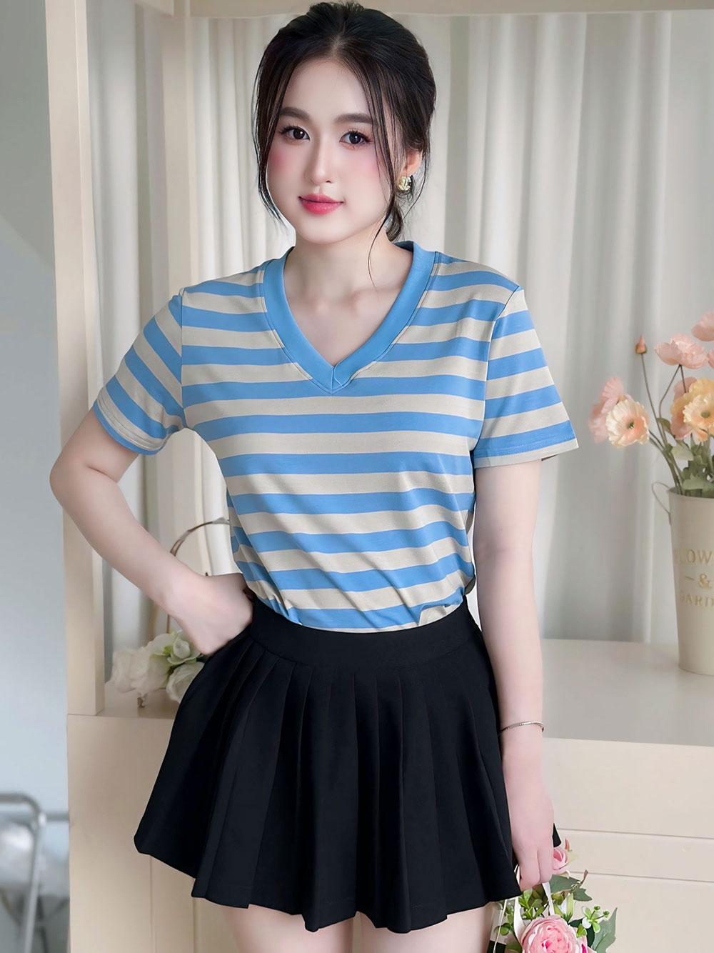 Áo Thun Nữ Tay Ngắn-Họa Tiết Kẻ Sọc-Cổ V-Mã BSV
