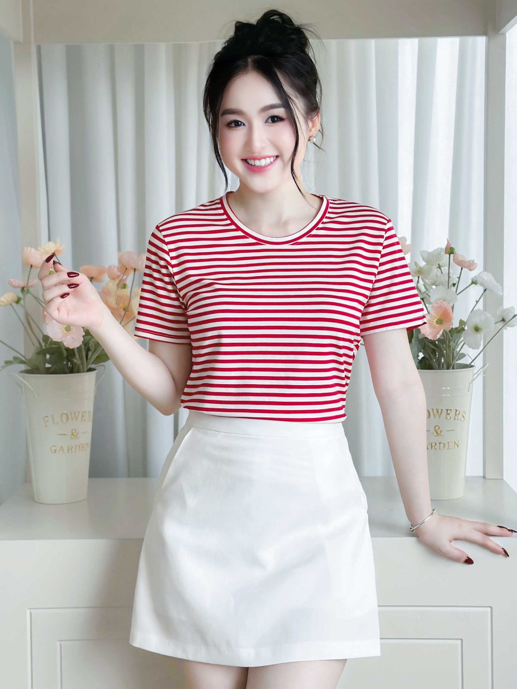 Áo thun nữ cổ tròn, họa tiết kẻ sọc, kiểu dáng trẻ trung - Mã BSB